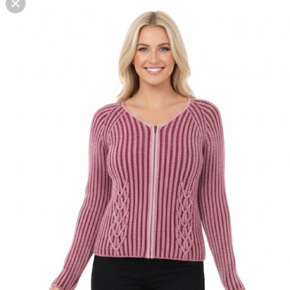 Cabelas size medium cable knit zippered sweater